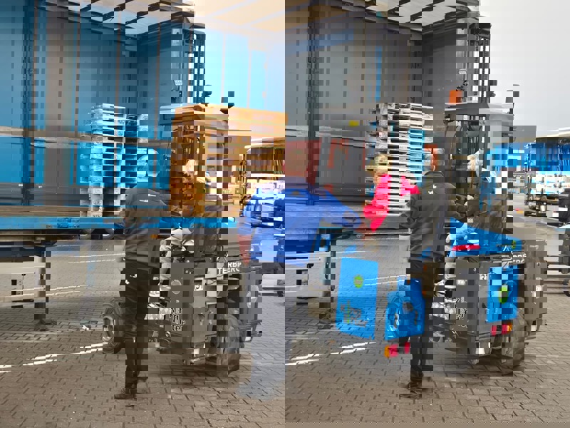 A64d32f5 D8bf 4729 93Cf 3Aae45993f1b