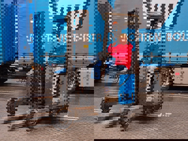 8F71c0df 2272 483E A484 E823786d2562